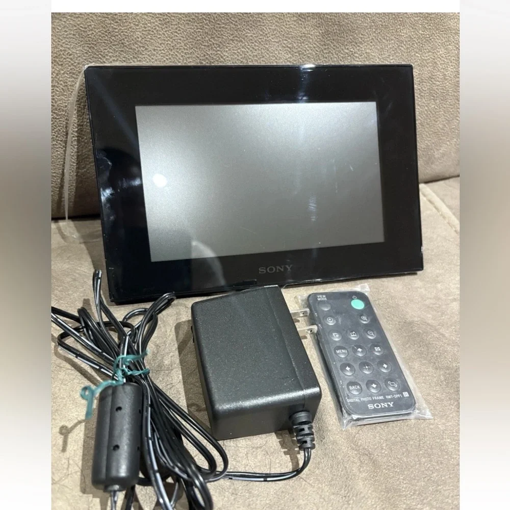 Sony Black Digital Display with Remote
